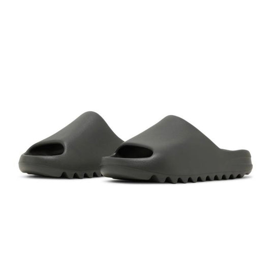 Yeezy Slides 'Dark Onyx'